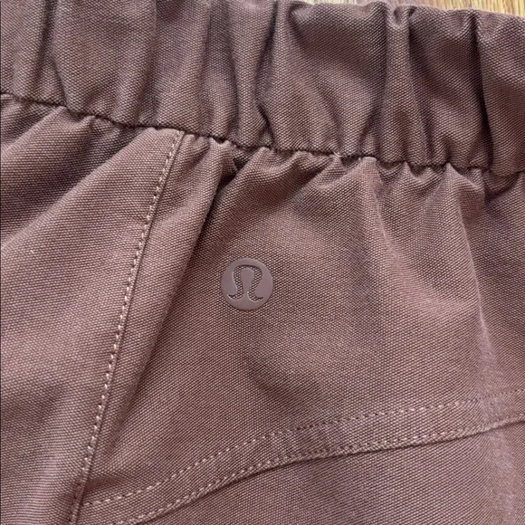 Lululemon Utilitech Cargo Pocket High Rise Crop Pants Brown EUC Size 28 - Picture 6 of 7